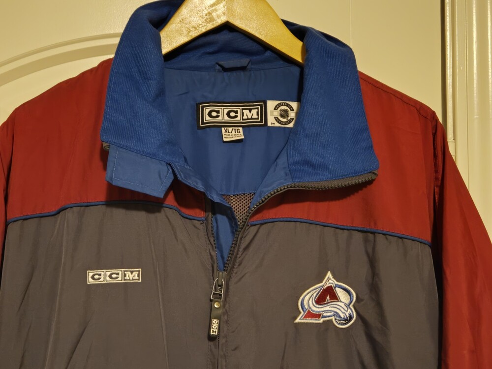 Vintage NHL Colorado Avalanche Full-Zip Jacket CCM Size XL Roy Sakic - Picture 2 of 5